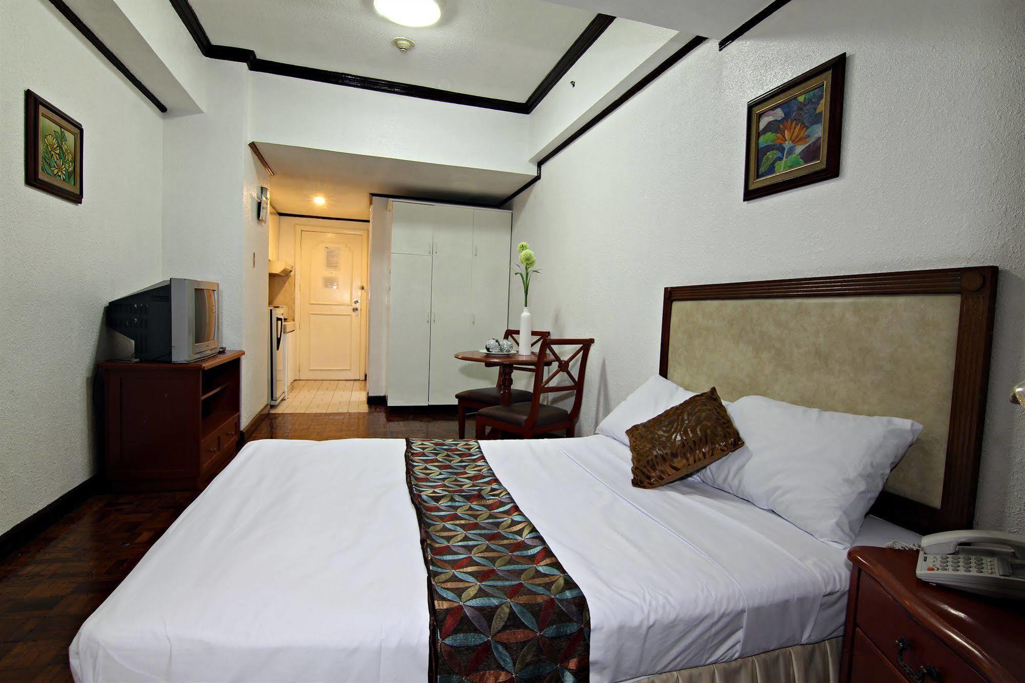 Mpt Suites Manila Exterior foto